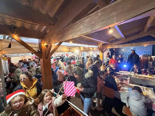 Vue d'ensemble de la Fête de Noël 2025 organisée par l'ALRM