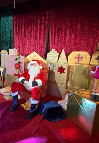 Père Noel de la Fête de Noël 2025 organisée par l'ALRM