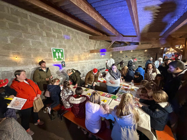 Loisirs créatifs de la Fête de Noël 2025 organisée par l'ALRM
